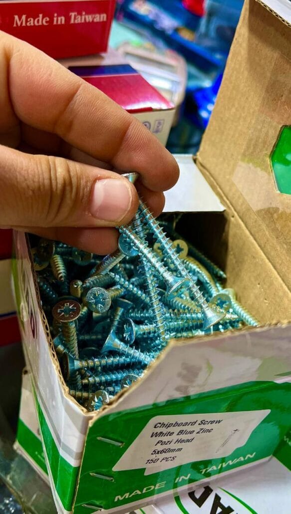 جنس پیچ های مورد استفاده ما از گالوانیزه گرم گرم - تمام رزوه و با بهترین کیفیت می باشد